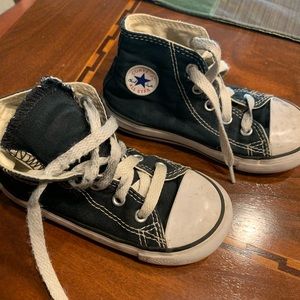 Toddler kids size 8 black converse